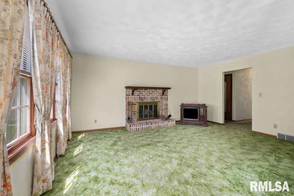 3205 40th Street Moline, IL 61265 - Photo 12 of 29