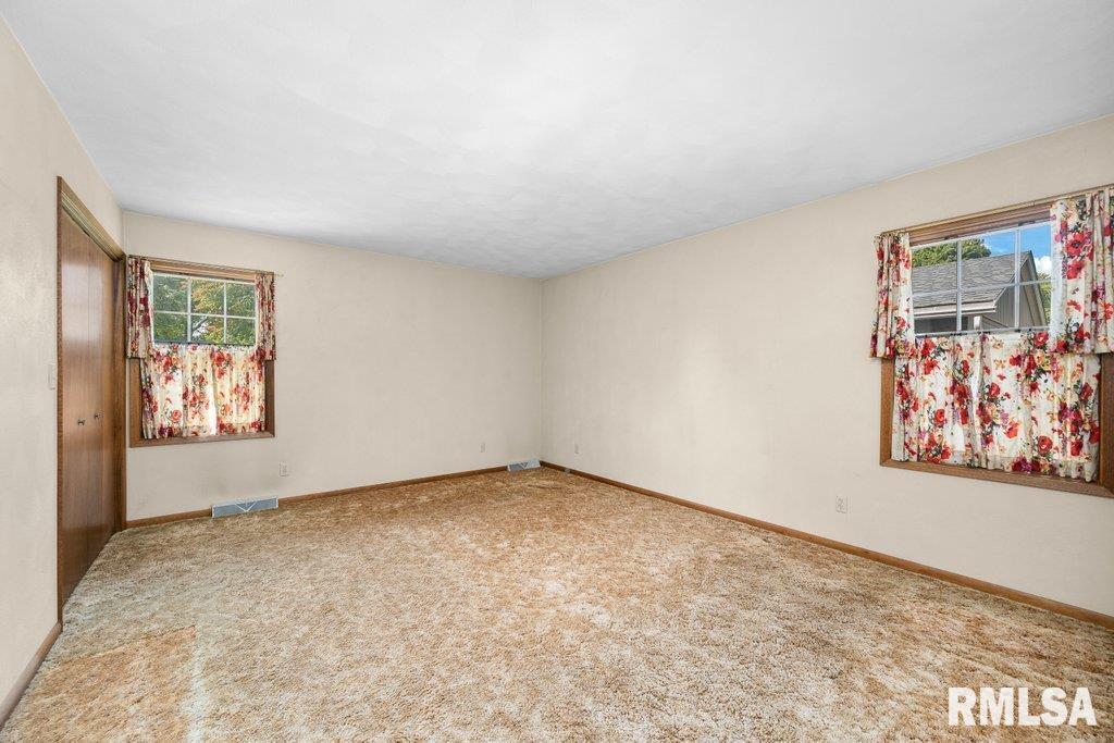 3205 40th Street Moline, IL 61265 - Photo 16 of 29