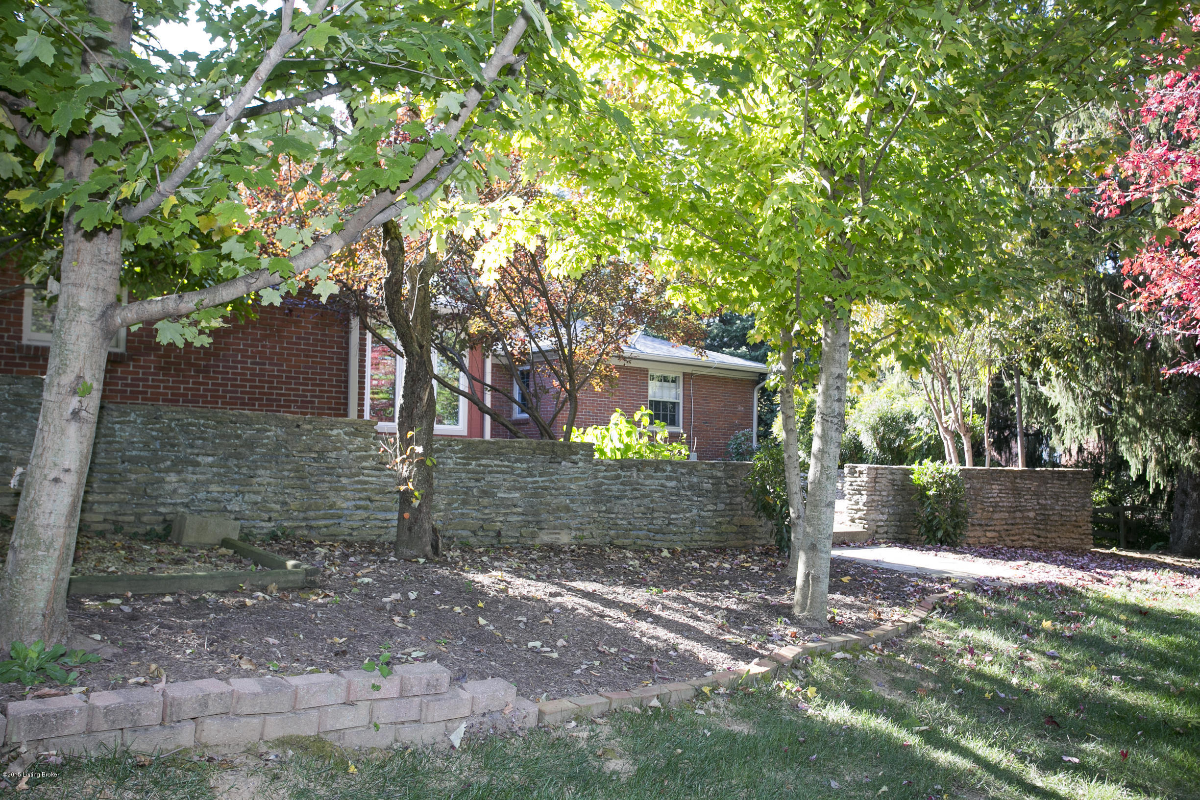 6420 Regal Road Louisville, KY 40222 - Photo 33 of 40 6420 Regal_35