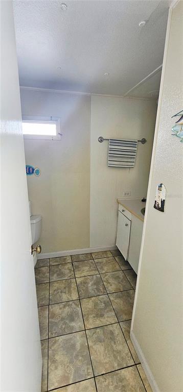 10315 Cortez Road West, Unit 242 Bradenton, FL 34210 - Photo 11 of 18 a bathroom with a sink