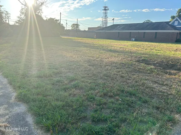 $15,000 | East Church Street, Greenwood, MS 38930