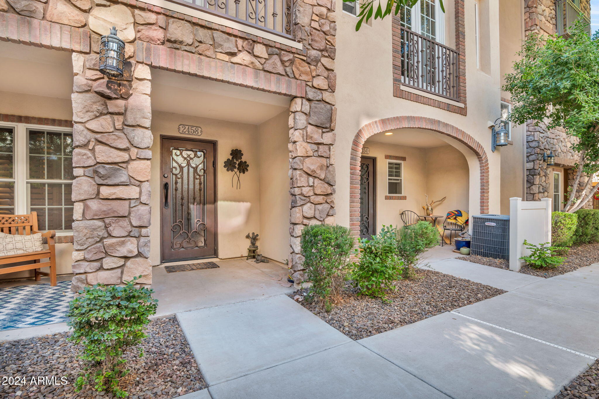 2458 East Roma Avenue Phoenix, AZ 85016 - Photo 3 of 26 Entry