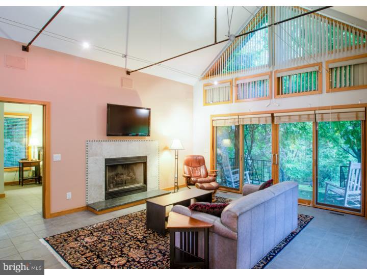 8078 Goshen Road Malvern, PA 19355 - Photo 8 of 24 Family Room