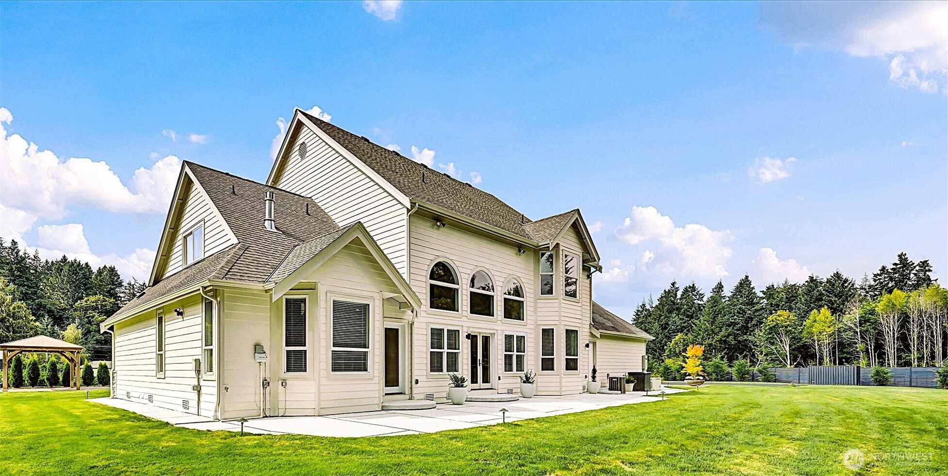 5507 Waller Road East Tacoma, WA 98443 - Photo 8 of 40 Gallery Image 8