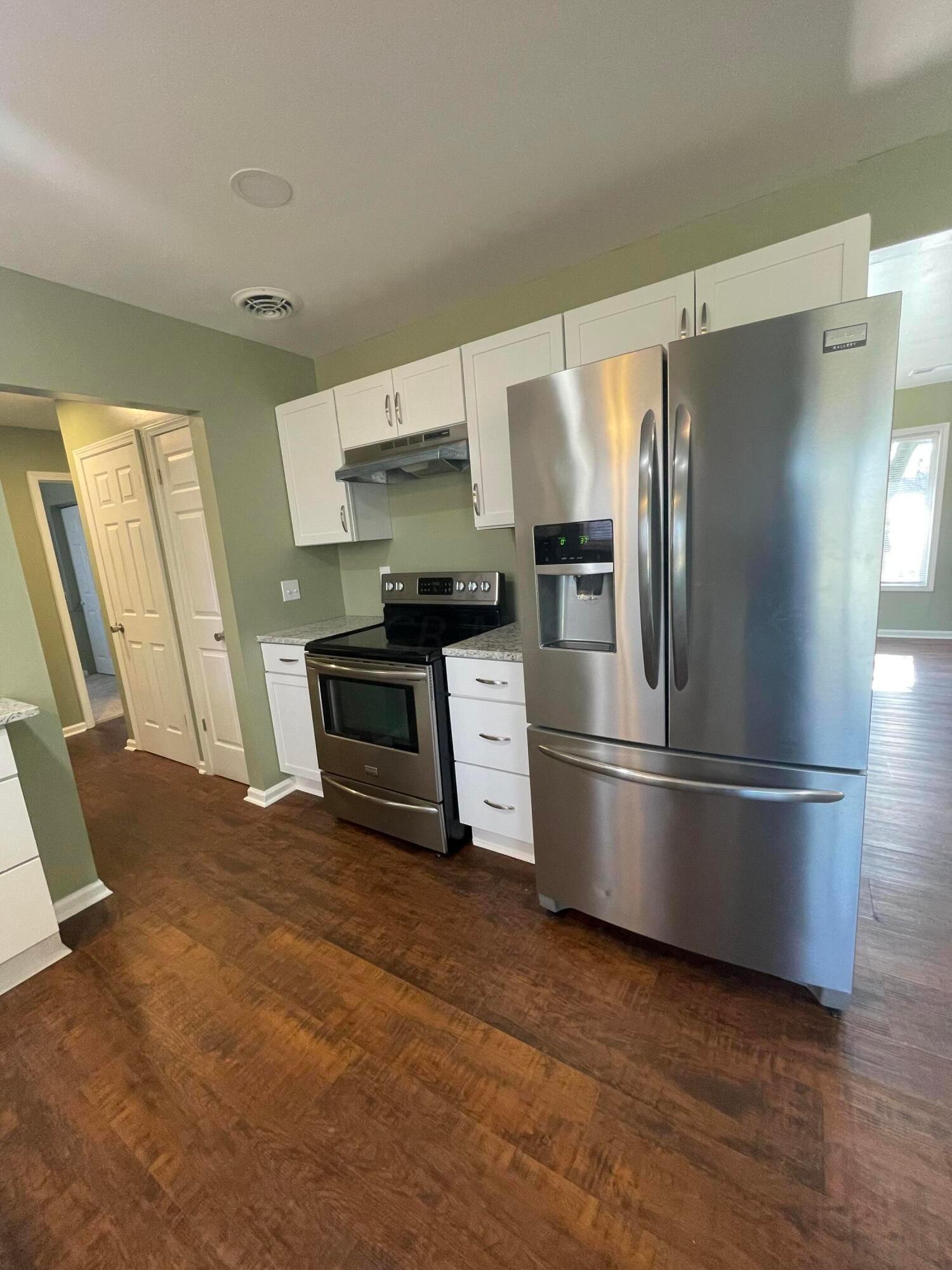 1144 Koebel Road Columbus, OH 43207 - Photo 4 of 17 Kitchen
