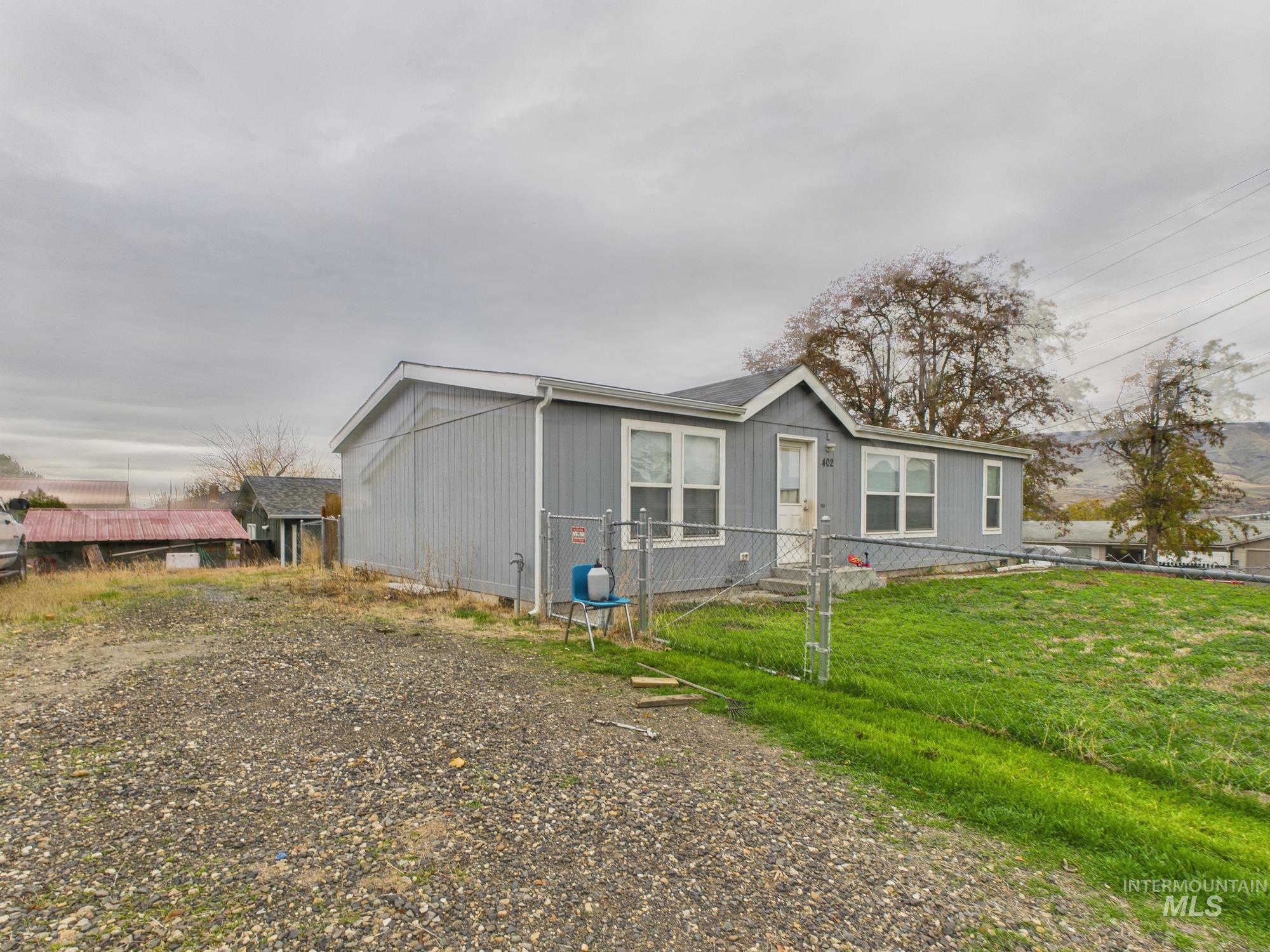 402 29th Street Lewiston, ID 83501 - Photo 2 of 15