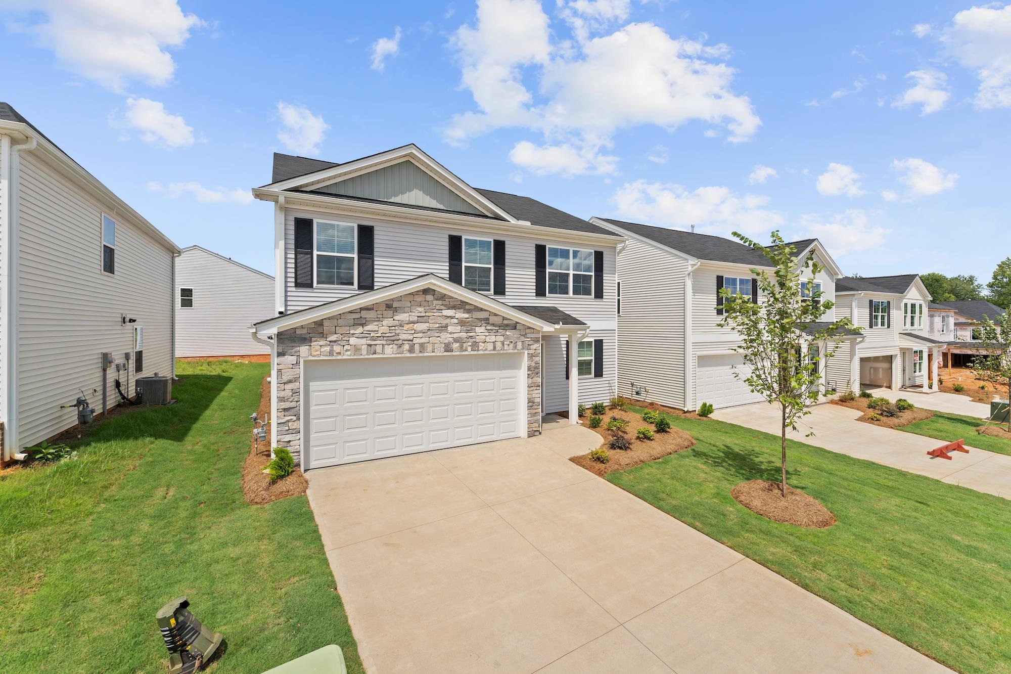 7031 Wingate Drive Inman, SC 29349 - Photo 3 of 33