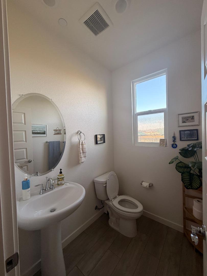 1659 18th Street Oakland, CA 94607 - Photo 8 of 18
