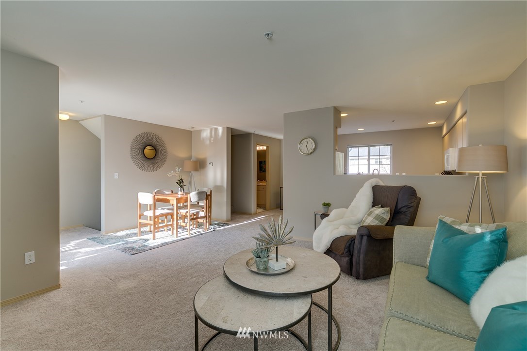 10837 East Riverside Drive, Unit 1B Bothell, WA 98011 - Photo 5 of 20