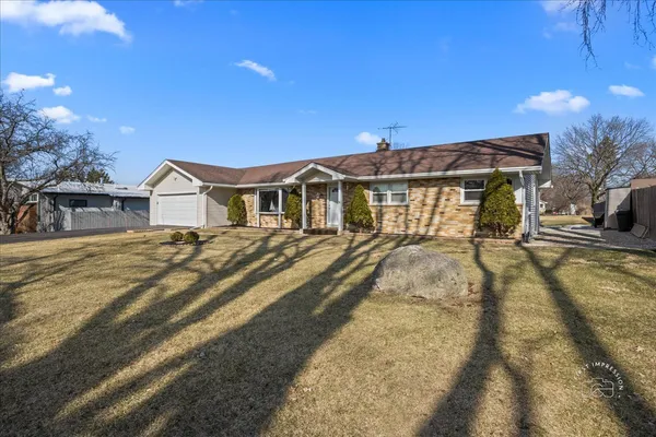 $545,000 | 27W285 Bauer Road, Naperville, IL 60563