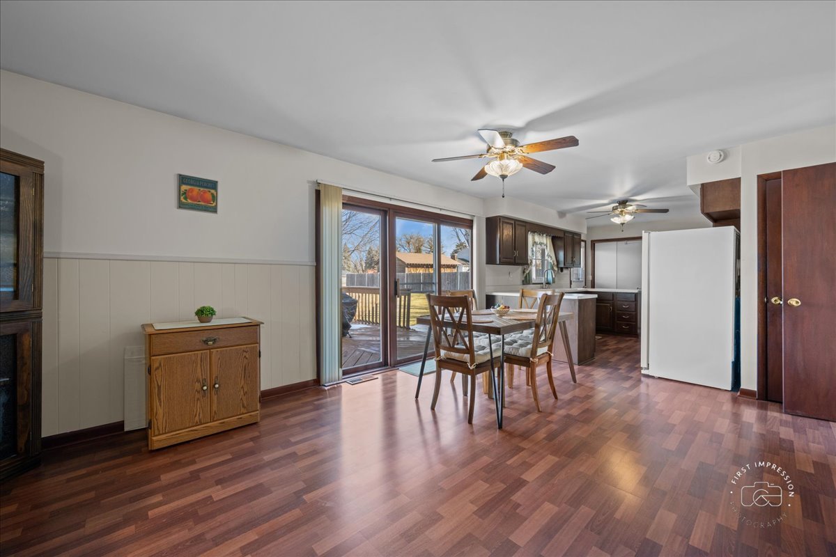 27W285 Bauer Road Naperville, IL 60563 - Photo 9 of 34