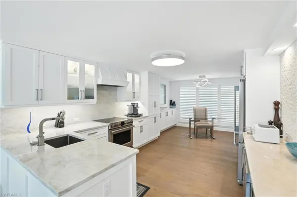 $30,000 | 9517 Gulf Shore Drive, Unit 401, Naples, FL 34108