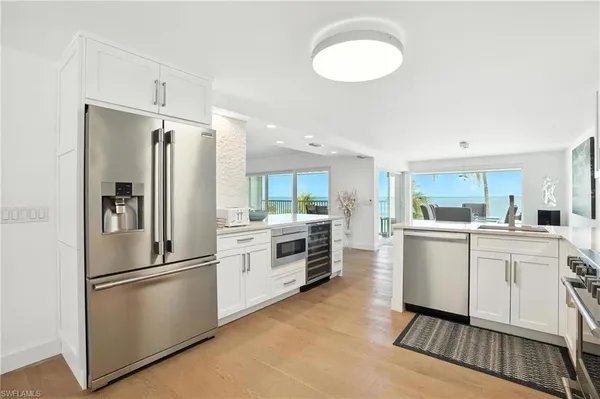 $30,000 | 9517 Gulf Shore Drive, Unit 401, Naples, FL 34108