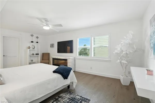 $30,000 | 9517 Gulf Shore Drive, Unit 401, Naples, FL 34108