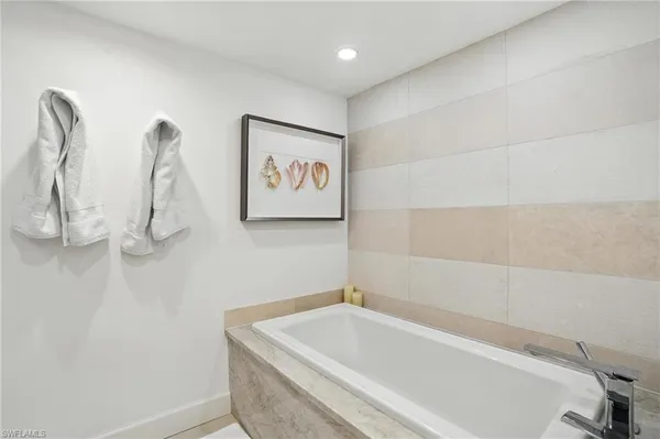 $30,000 | 9517 Gulf Shore Drive, Unit 401, Naples, FL 34108