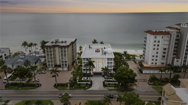 $30,000 | 9517 Gulf Shore Drive, Unit 401, Naples, FL 34108