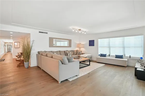 $30,000 | 9517 Gulf Shore Drive, Unit 401, Naples, FL 34108