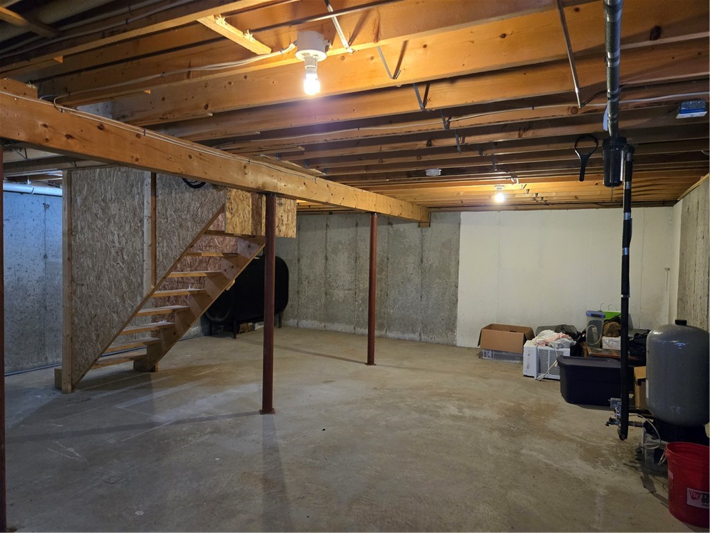 122 Money Hill Road Glocester, RI 02814 - Photo 22 of 37 Gallery Image 22