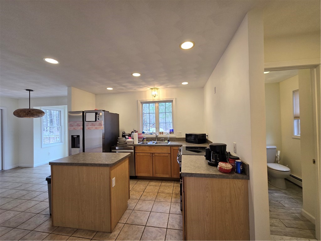 122 Money Hill Road Glocester, RI 02814 - Photo 4 of 37 Gallery Image 4