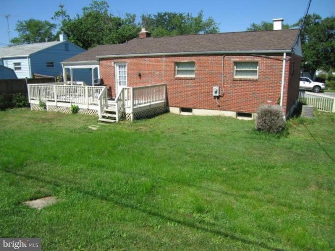 7854 Shellye Road Glen Burnie, MD 21060 - Photo 9 of 22 Large Back yard