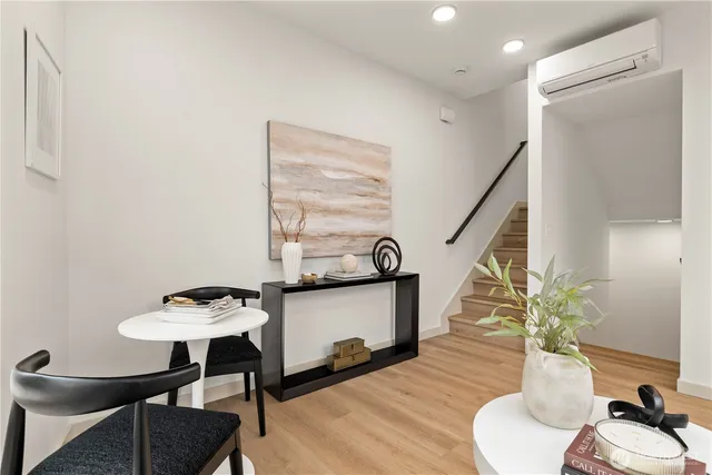 $885,000 | 724 North 36th Street, Seattle, WA 98103