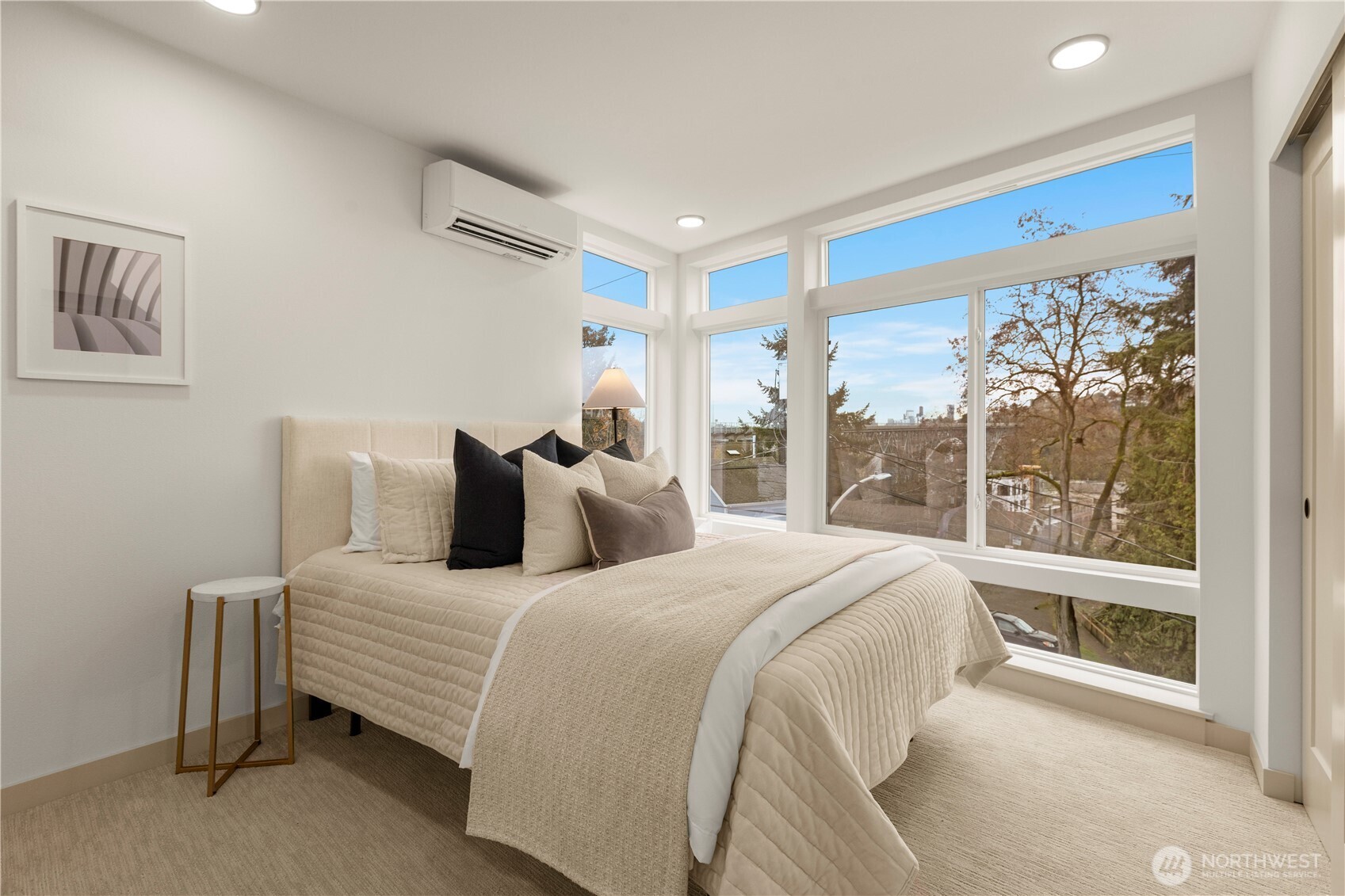 724 North 36th Street Seattle, WA 98103 - Photo 16 of 34