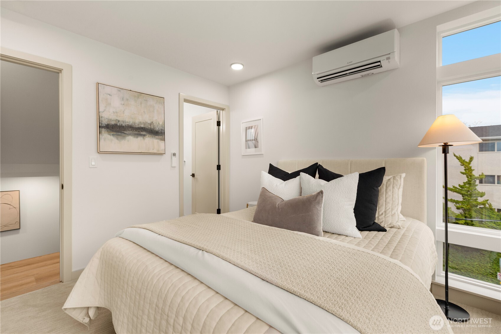 724 North 36th Street Seattle, WA 98103 - Photo 18 of 34