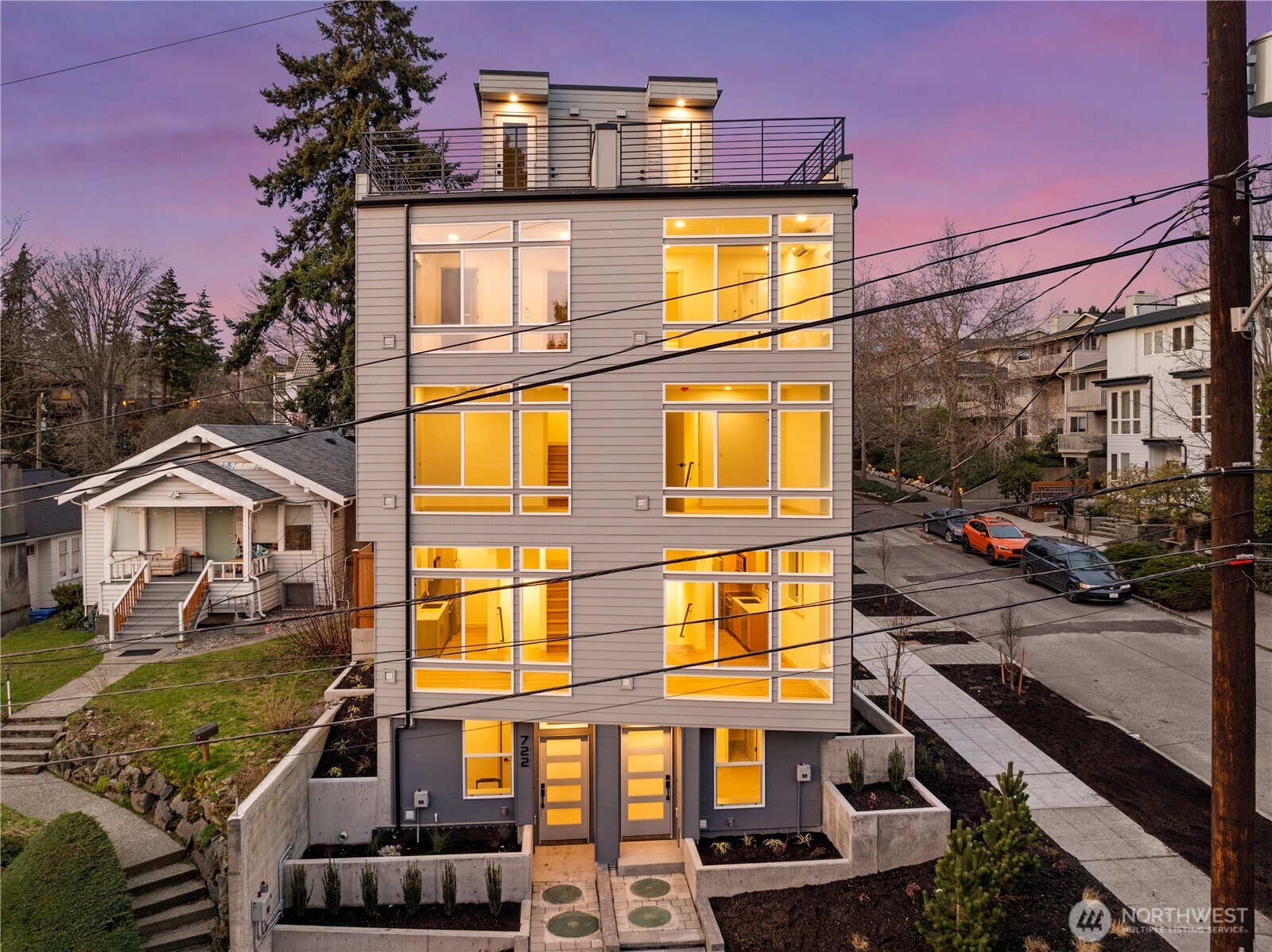 724 North 36th Street Seattle, WA 98103 - Photo 2 of 34