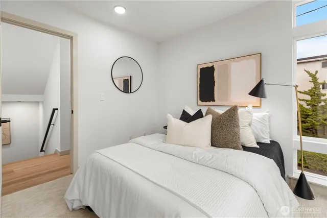 $885,000 | 724 North 36th Street, Seattle, WA 98103