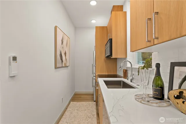 $885,000 | 724 North 36th Street, Seattle, WA 98103