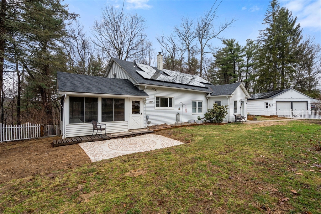 61 East Brimfield Road Holland, MA 01521 - Photo 2 of 29