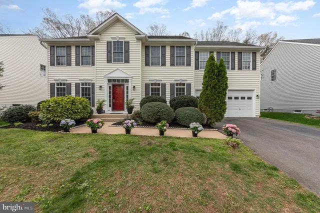 $3,300 | 11012 Copeland Court, Fredericksburg, VA 22407