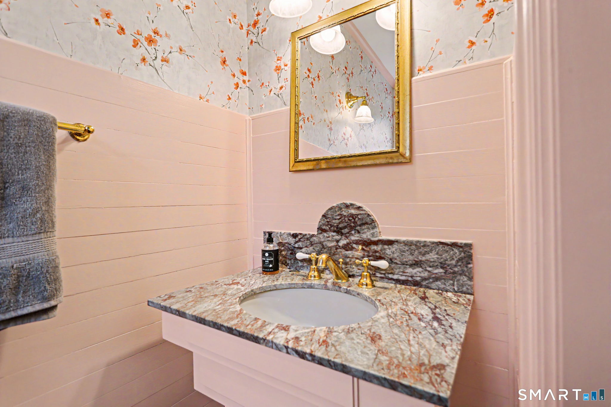 66 Gate Stone Lane Fairfield, CT 06824 - Photo 30 of 39 First floor half bath
