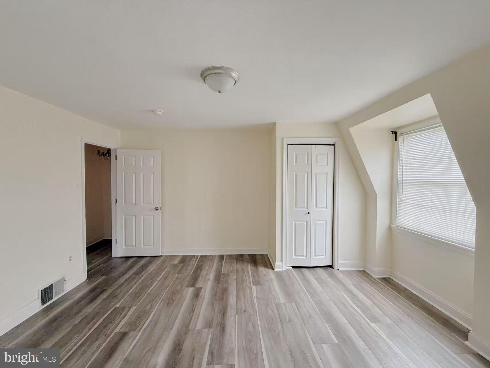 9235 Outlook Avenue Philadelphia, PA 19114 - Photo 13 of 18