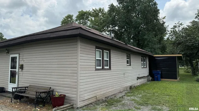 $27,500 | 1208 East 5th Street, West Frankfort, IL 62896
