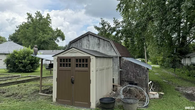 $27,500 | 1208 East 5th Street, West Frankfort, IL 62896