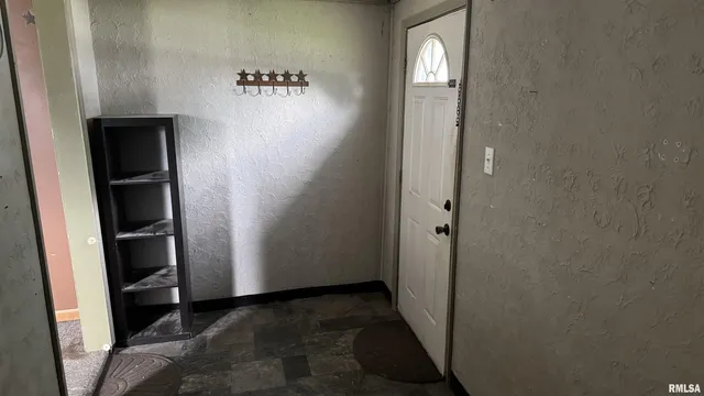 $27,500 | 1208 East 5th Street, West Frankfort, IL 62896