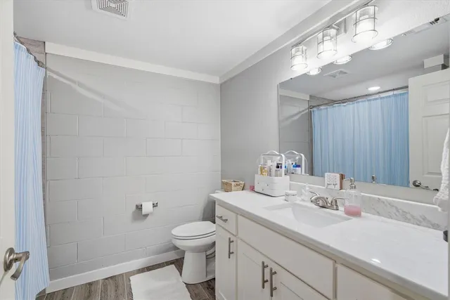 $375,000 | 2422 Old Omen Road, Tyler, TX 75701