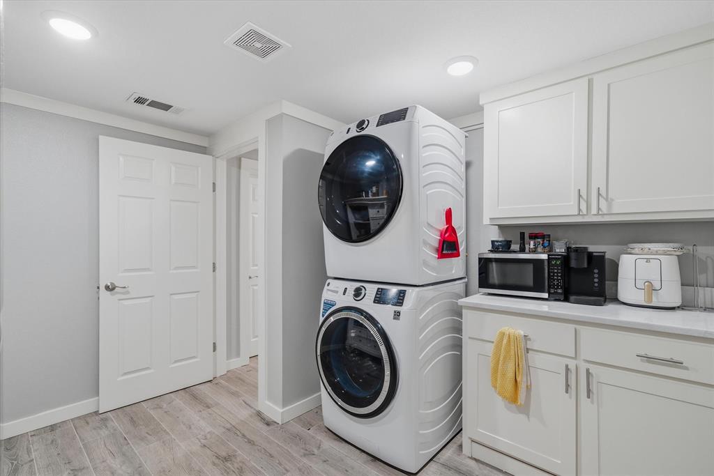2422 Old Omen Road Tyler, TX 75701 - Photo 30 of 39 a utility room with sink dryer and washer