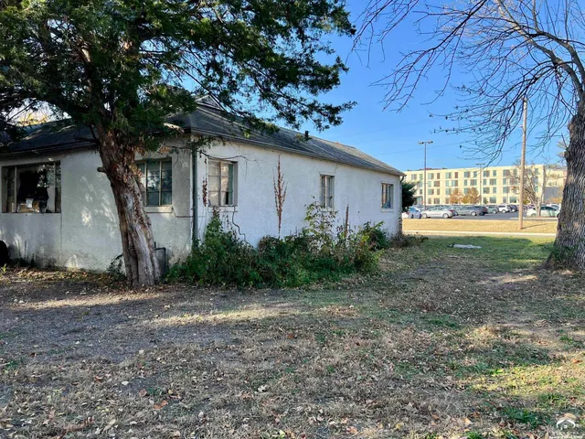 $450,000 | 1801 Missouri Street, Lawrence, KS 66044