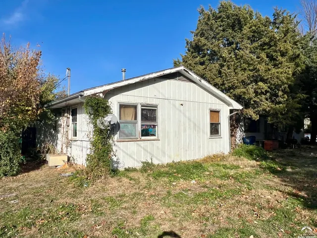 $450,000 | 1801 Missouri Street, Lawrence, KS 66044