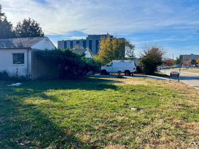 $450,000 | 1801 Missouri Street, Lawrence, KS 66044