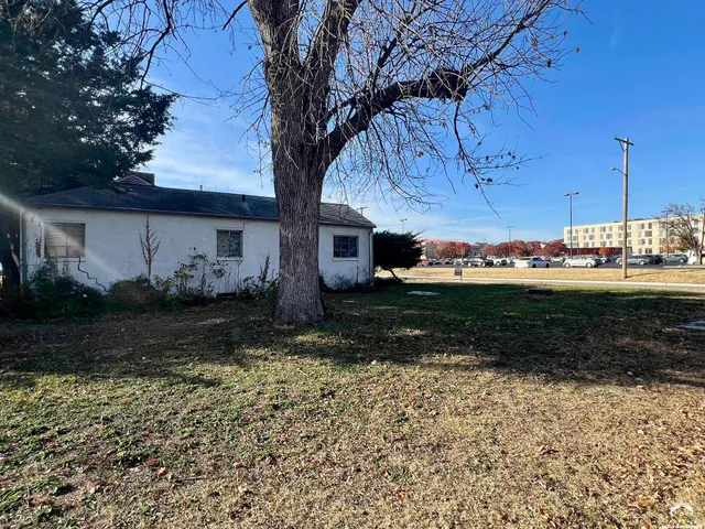 $450,000 | 1801 Missouri Street, Lawrence, KS 66044