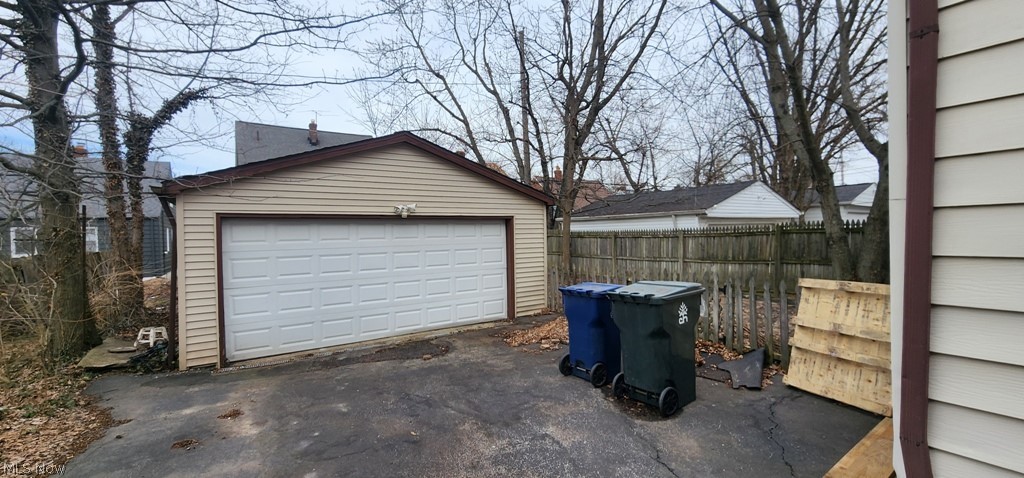 3599 Grosvenor Road Cleveland, OH 44118 - Photo 25 of 25 View of detached garage