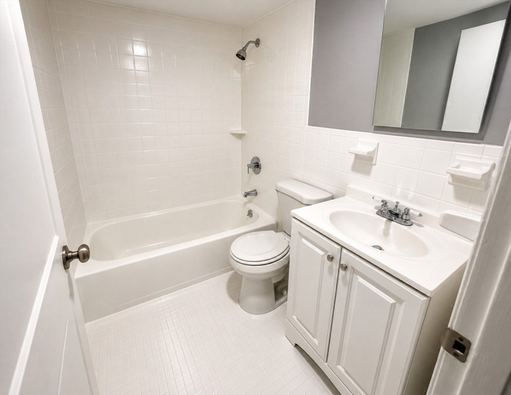 39 North Billerica Road, Unit 4 Lowell, MA 01852 - Photo 9 of 15