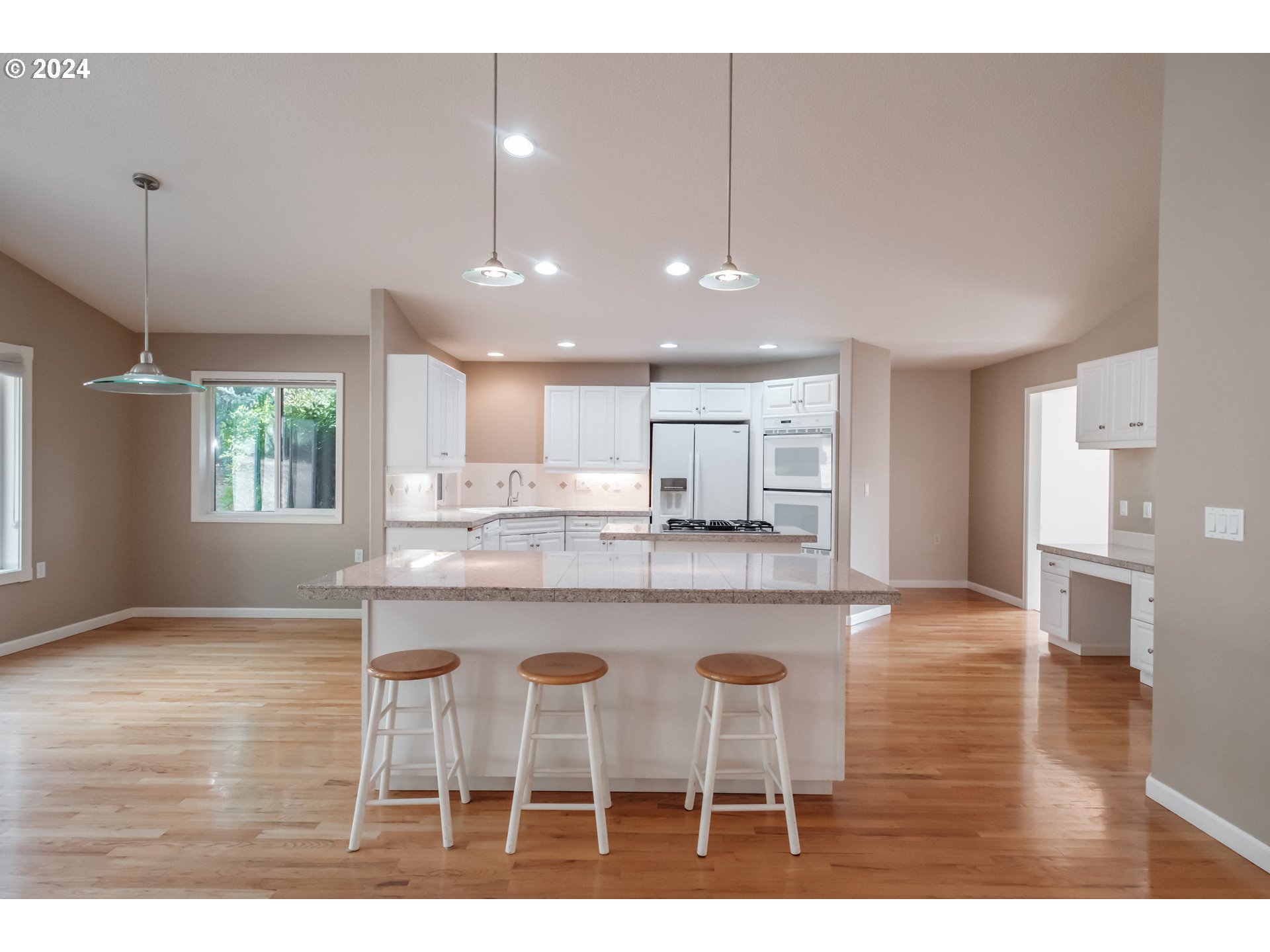 15865 Southwest Bull Mountain Road Tigard, OR 97224 - Photo 16 of 48 Gallery Image 16