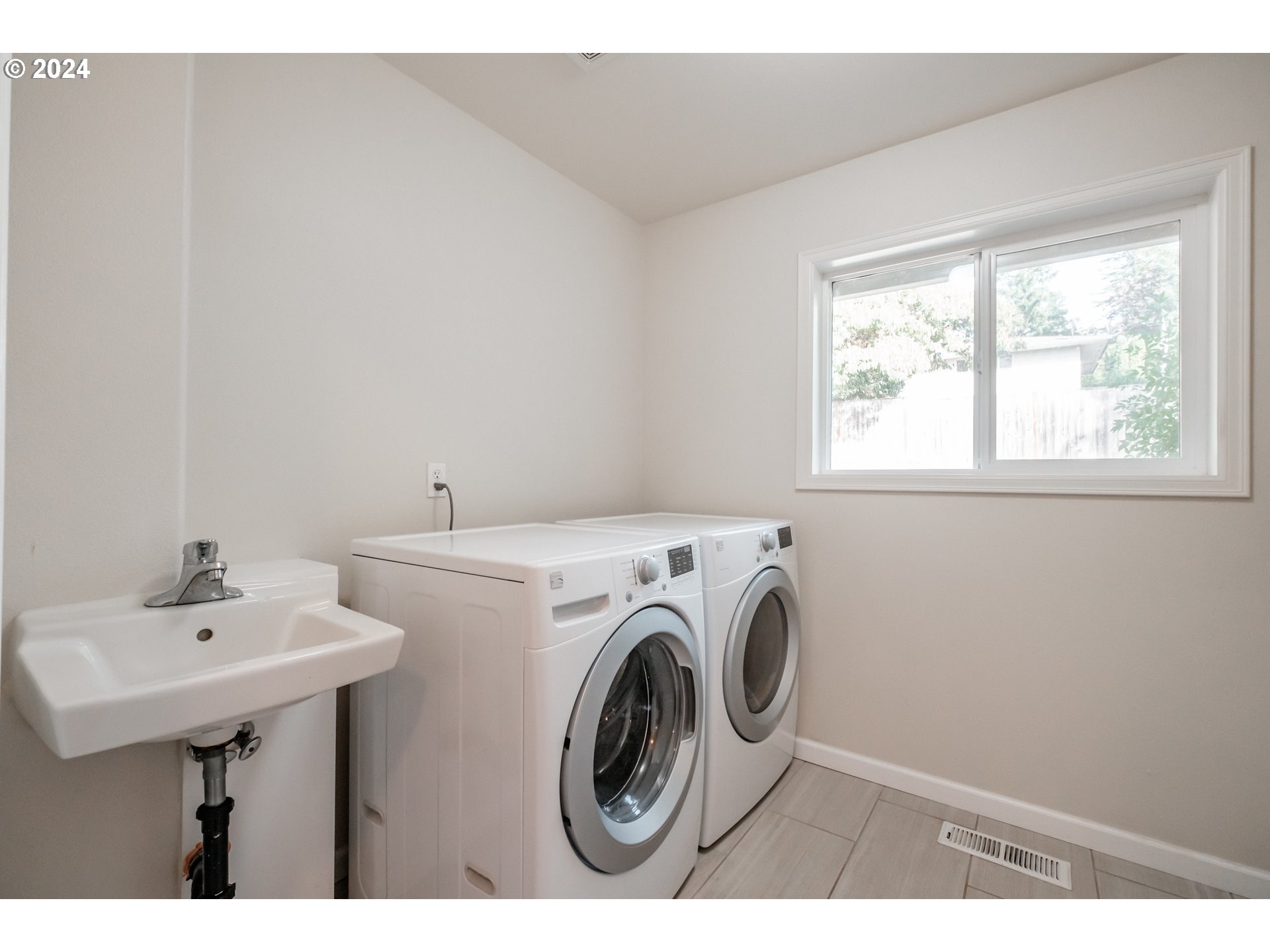 15865 Southwest Bull Mountain Road Tigard, OR 97224 - Photo 39 of 48 Gallery Image 39