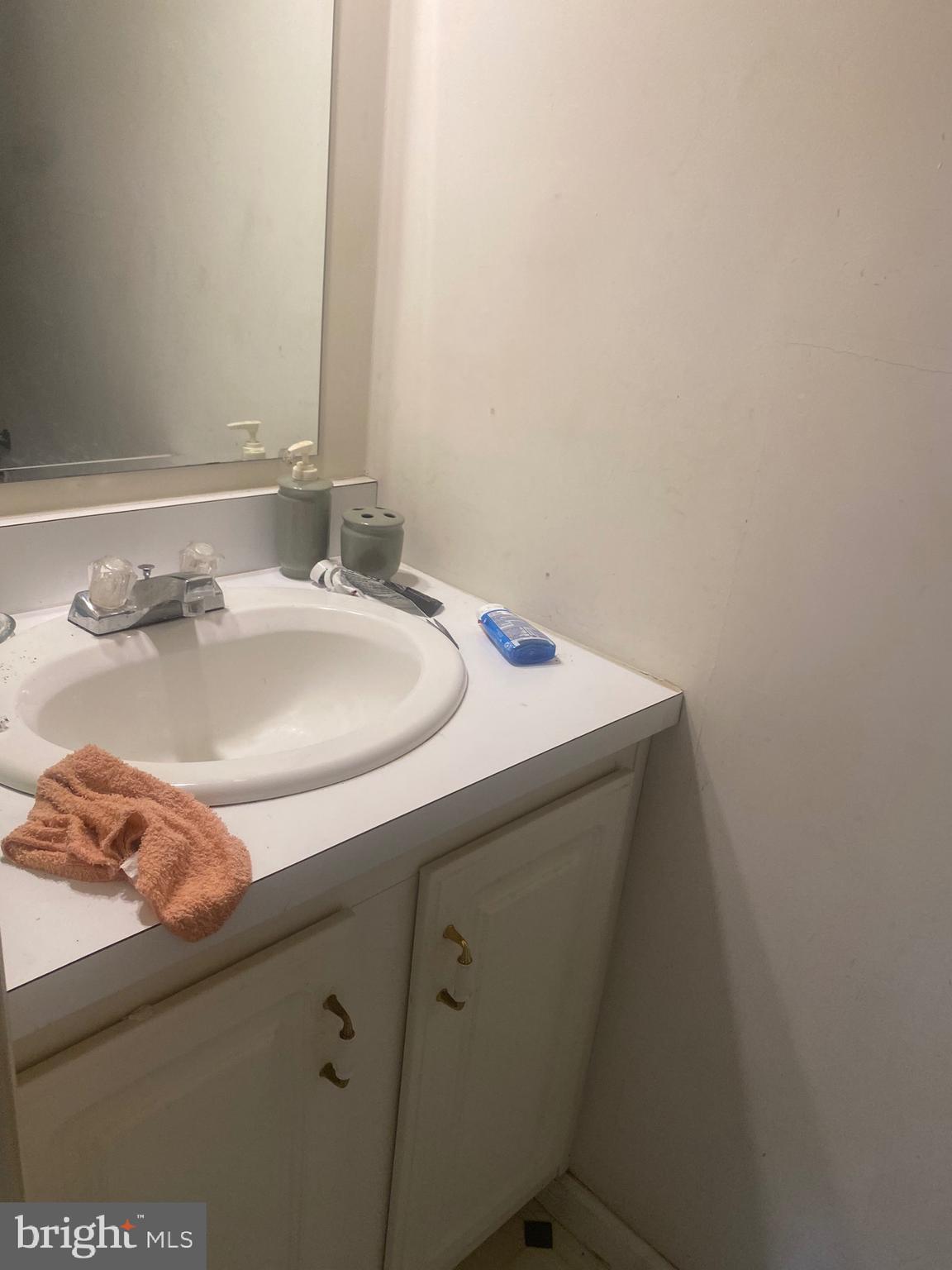 6701 Springbrook Lane Clinton, MD 20735 - Photo 14 of 53 Half bathroom off laundry area