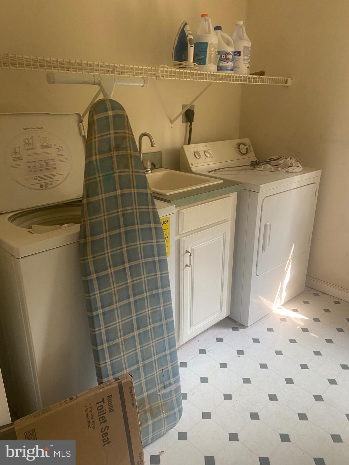 6701 Springbrook Lane Clinton, MD 20735 - Photo 16 of 53 Laundry area