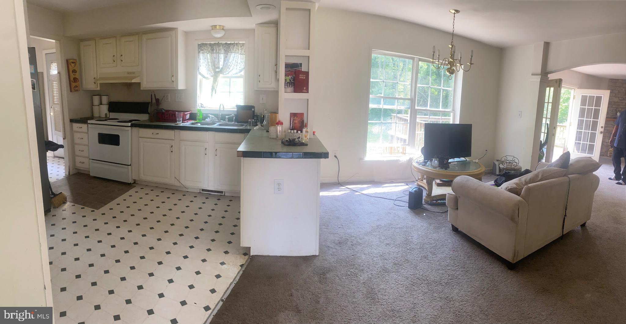 6701 Springbrook Lane Clinton, MD 20735 - Photo 20 of 53 Kitchen/ Living room or den area